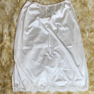 🚨SOLD 🚨 Adonna cream Satin Lace Slip